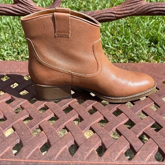 KENNETH Cole Reaction Hot Step Brown Leather Ankle Booties - Picture 2 of 11